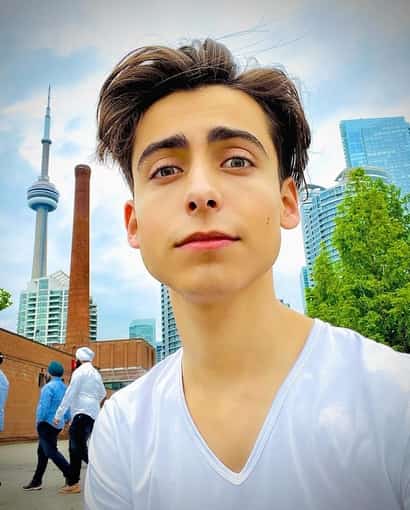 Aidan Gallagher age