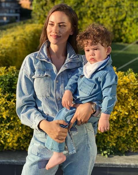 burak ozcivit wife photo