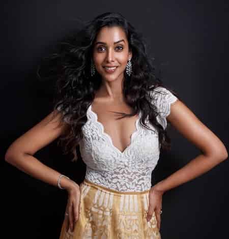 Anupriya Goenka ashram cast