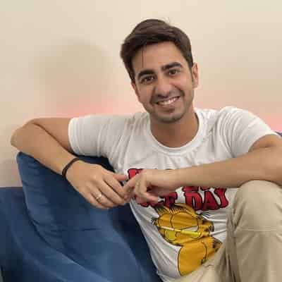 Jatin Arora maddam sir cast