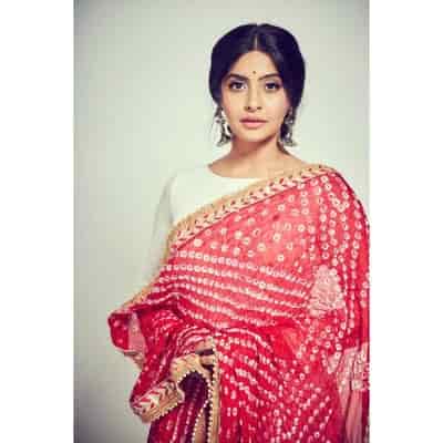 yukti kapoor maddam sir cast